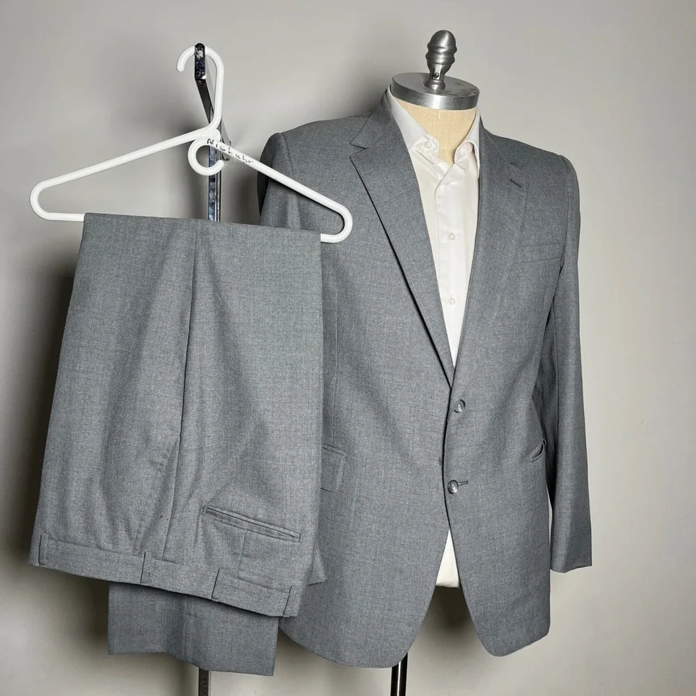 Vintage Christian Brooks Suit Mens 44L 36W Grey Solid 2-Button Notch Lapel
